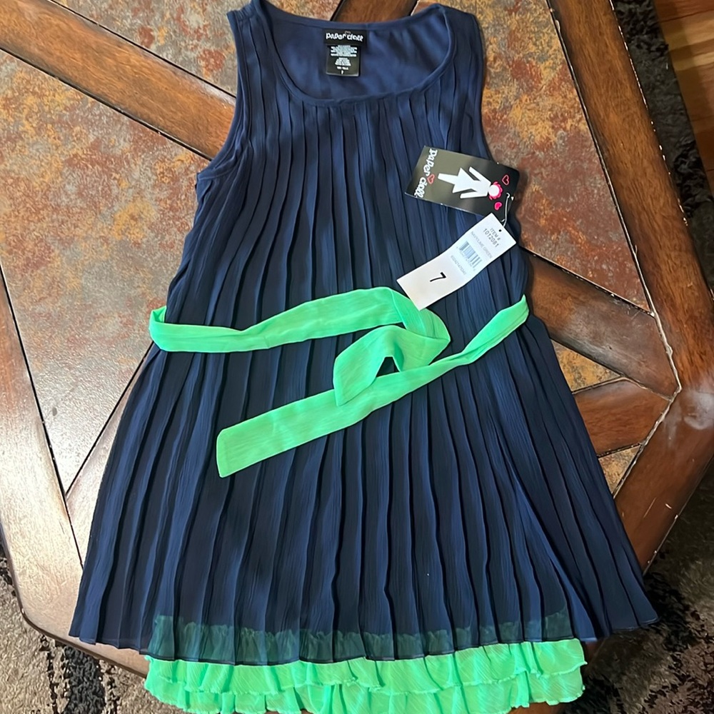 Papas Doll Brand new size 7 girl's dress.